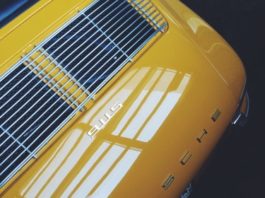 Le coffre arrière d'une Porsche