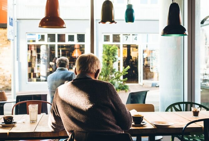 Pension minimum de 1000 euros : Qui pourrait bénéficier de la mesure d&rsquo;Emmanuel Macron?