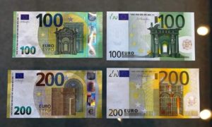 Des examplaires des nouveaux billets de 100 et 200 euros