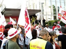 Une manifestation devant le siège de l'Unédic