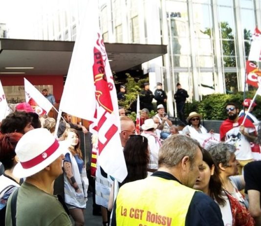 Une manifestation devant le siège de l'Unédic