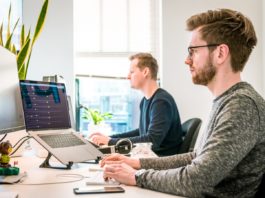 Des employés en entreprise, Groningen, Pays-Bas.