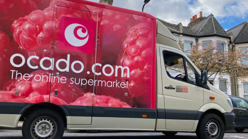 Baisse des prix en cascade sur le marché britannique
