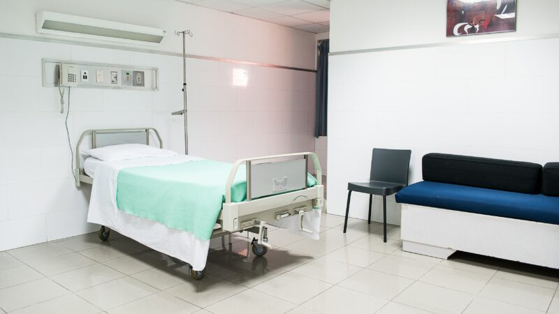 Hôpital : Gabriel Attal promet un nouvel investissement