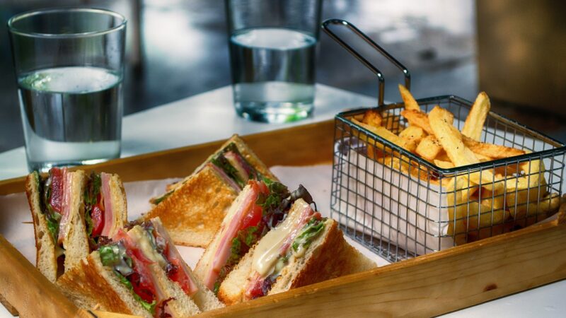 En France, la restauration rapide trace sa route