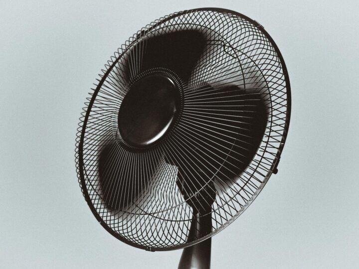 Canicule : combien vous coûte un ventilateur allumé toute la nuit ?